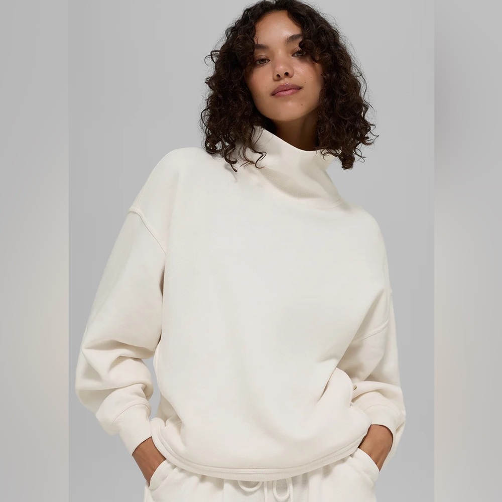 Alo Yoga Hazy Mock Neck Pullover - Ivory